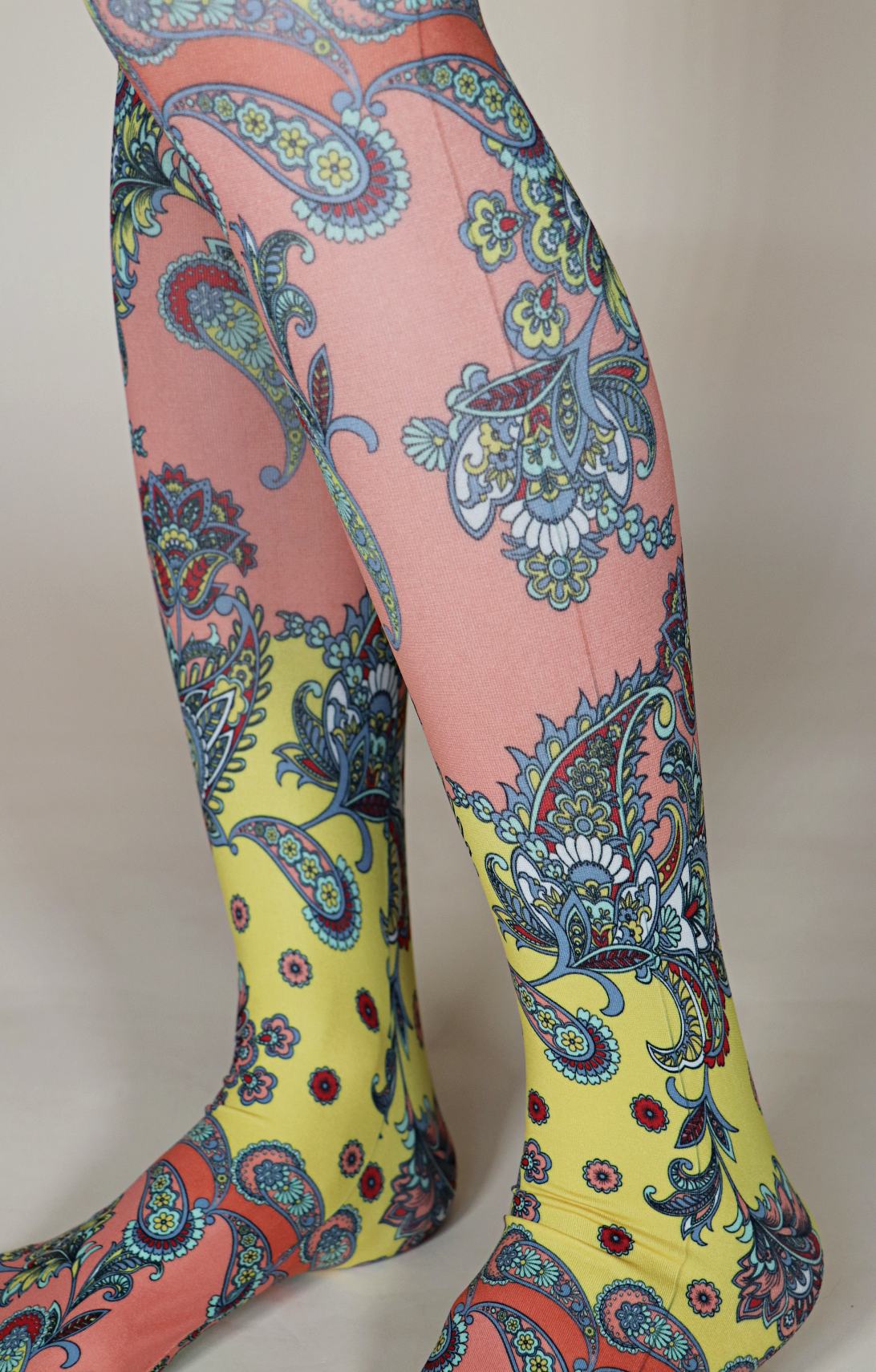 6087 paisley tights 2048