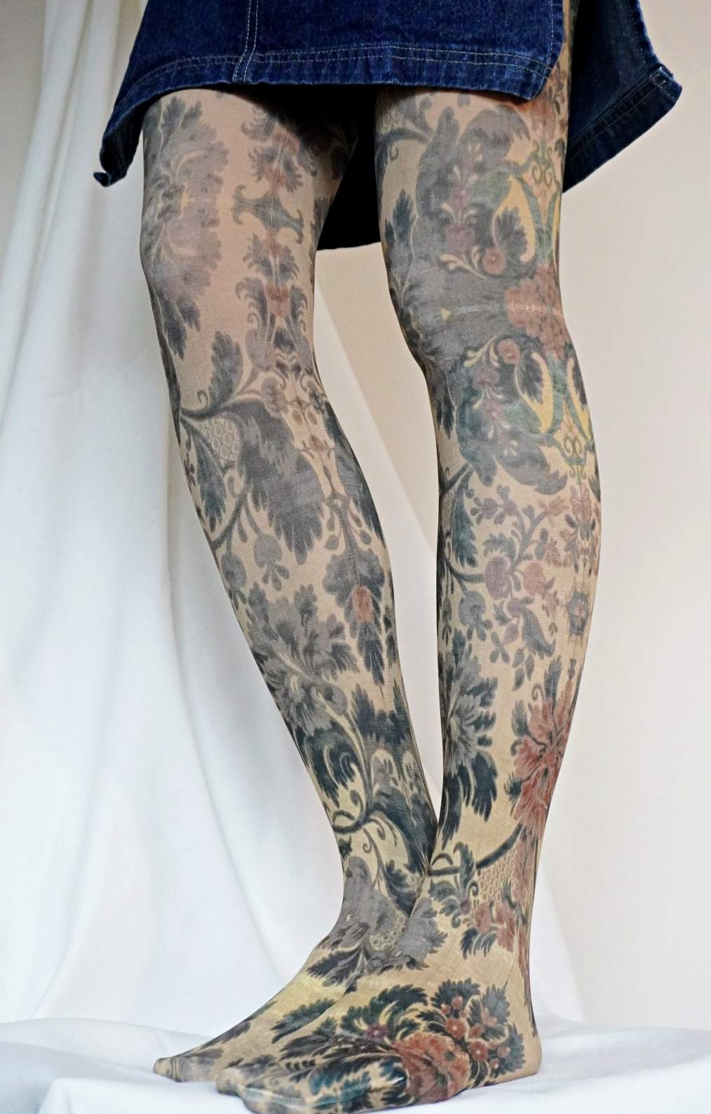 6380 print tights77
