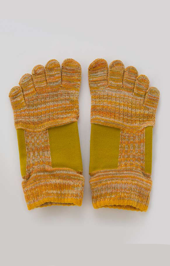 5532 mustard yoga grip toe socks yoga pilates