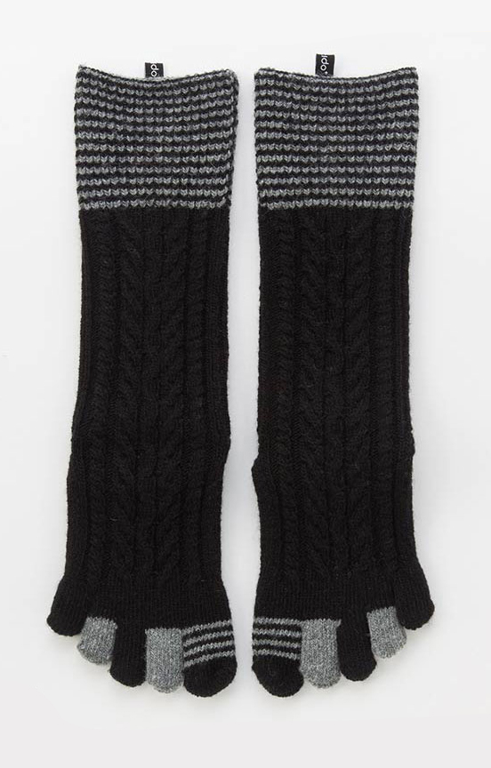5583 black wool toe socks holiday christmas yoga